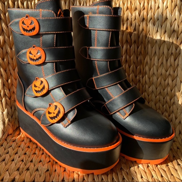 pumpkin platform boots